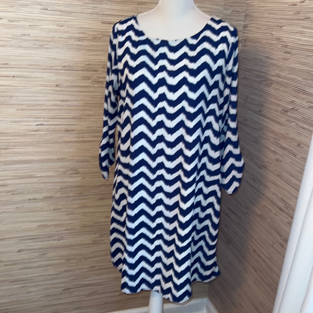 Charming Charlie large navy & off white lined dress. EUC!